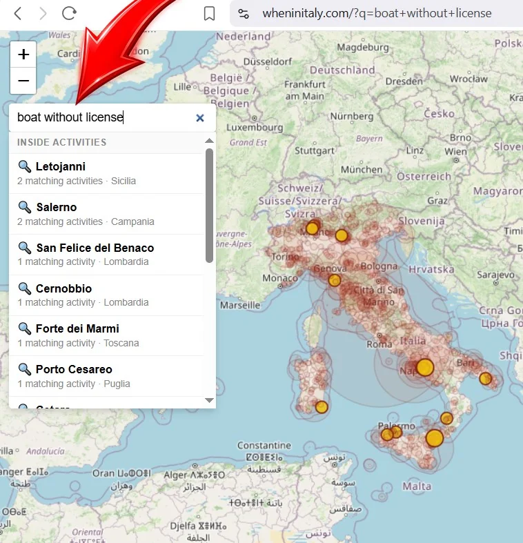 When in Italy interactive map filtered for "boat without license", highlighting Italian cities with license-free boat rentals: Letojanni in Sicily, Salerno on the Amalfi-adjacent coast, Cernobbio on Lake Como, San Felice del Benaco on Lake Garda, Forte dei Marmi in Tuscany, Porto Cesareo in Puglia, plus larger clusters along Sardinia and Sicily.